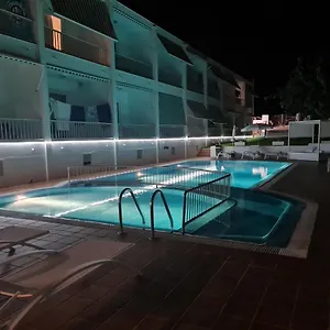 ** Hotel S'algaret España